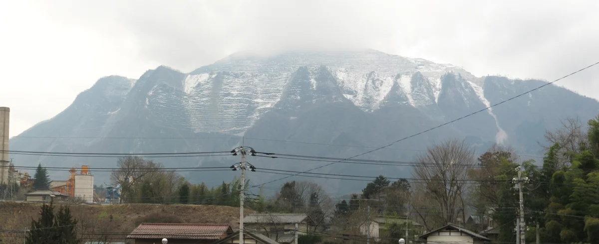 武甲山のGW登山ガイド｜表参道コース・混雑・服装・アクセスを解説