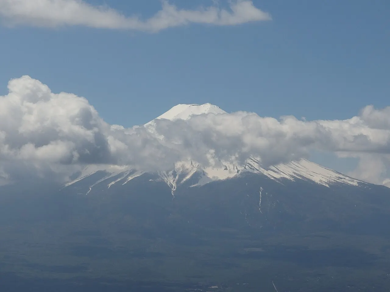 三ツ峠山の山頂から見た富士山